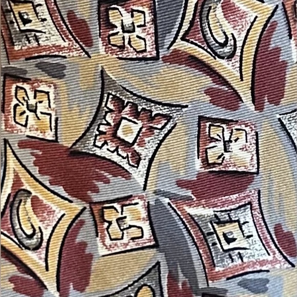 Bill Blass 100% Silk Designer Necktie - Picture 6 of 8